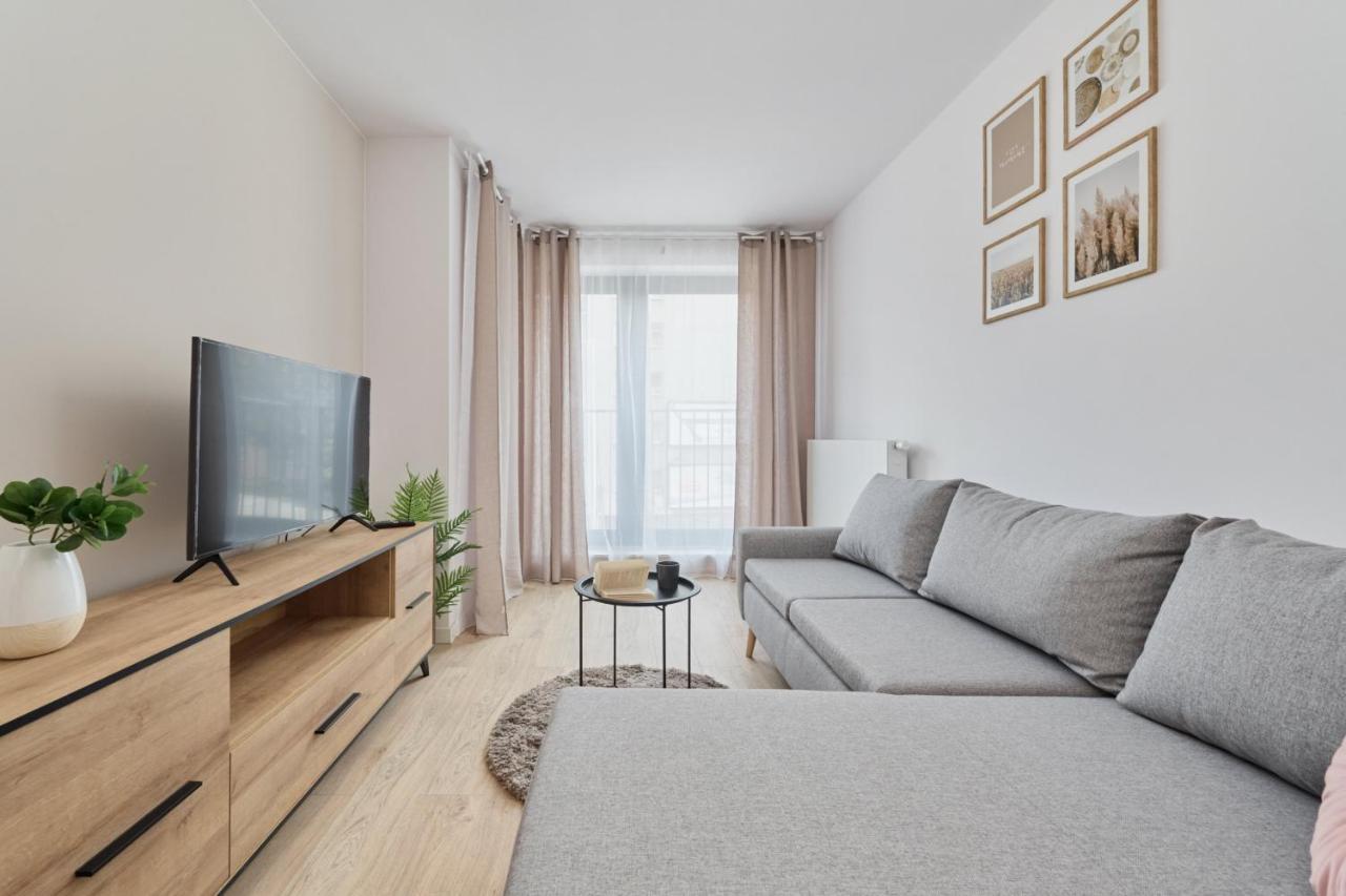Nowoczesny Apartament Z Balkonem I Parkingiem W Centrum Wroclawia By Noclegi Renters Екстериор снимка