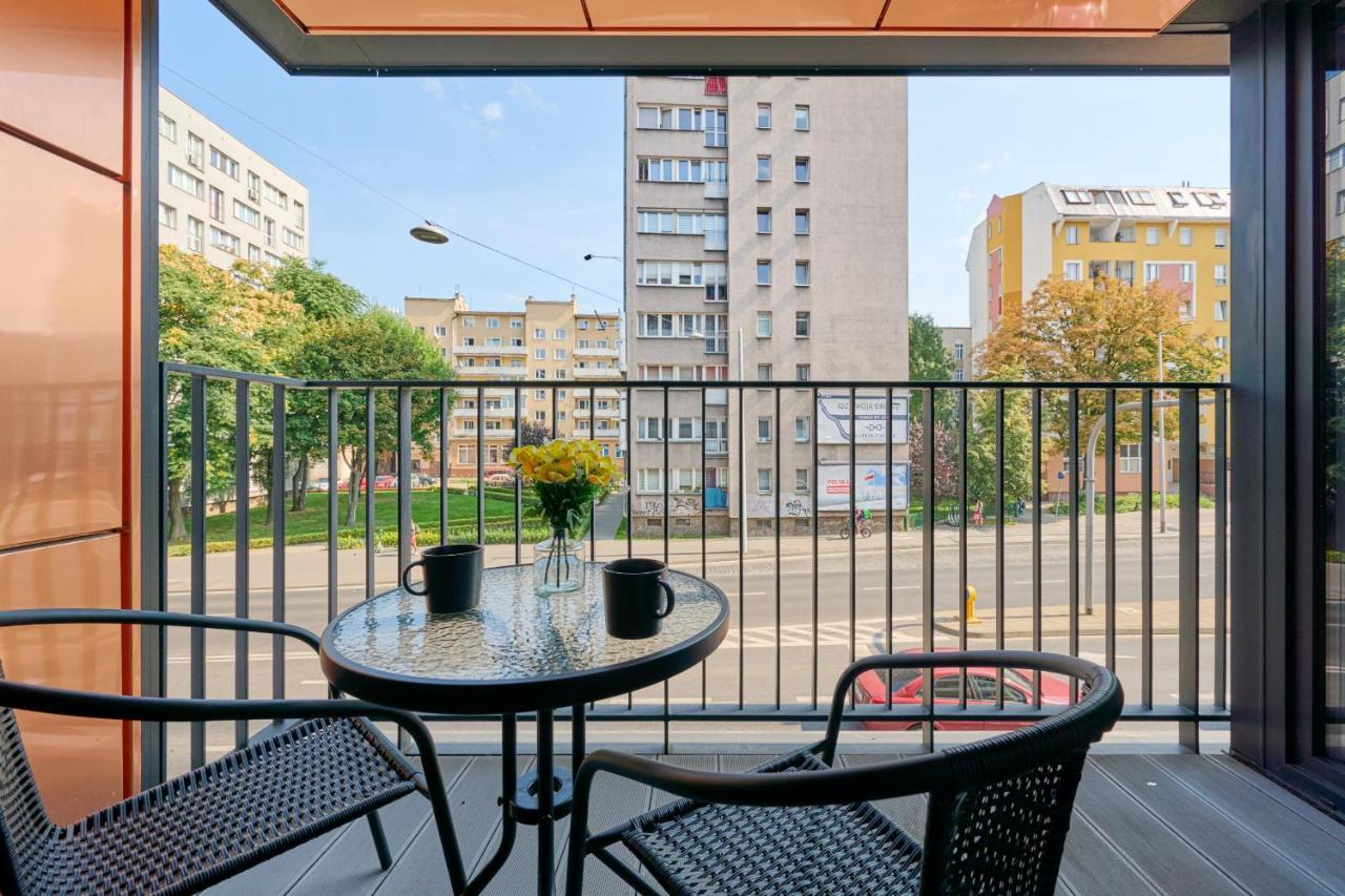 Nowoczesny Apartament Z Balkonem I Parkingiem W Centrum Wroclawia By Noclegi Renters Екстериор снимка